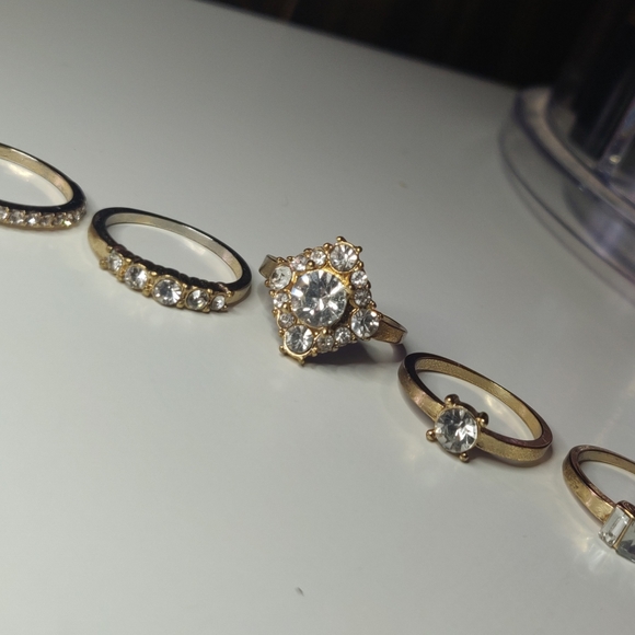 Gold rings stack of 5 - Picture 5 of 5